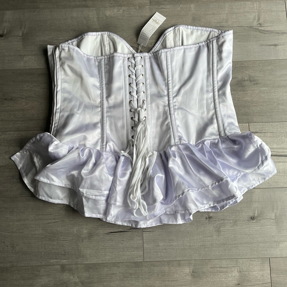 Daisy Corsets - Picture 3 of 12